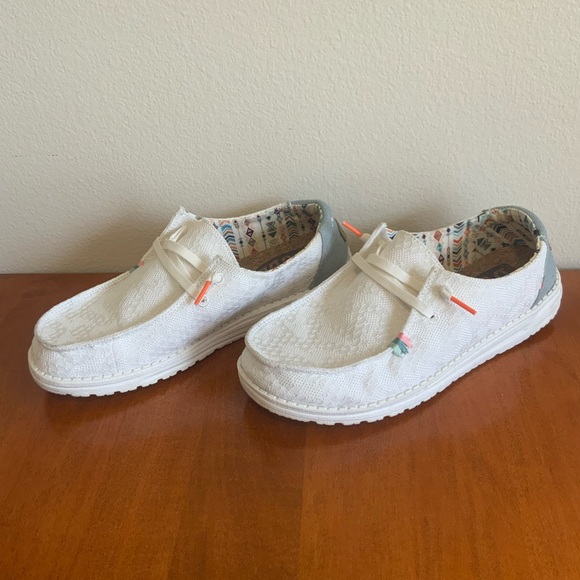 Hey Dude Size 9 Wendy Boho - Picture 1 of 6